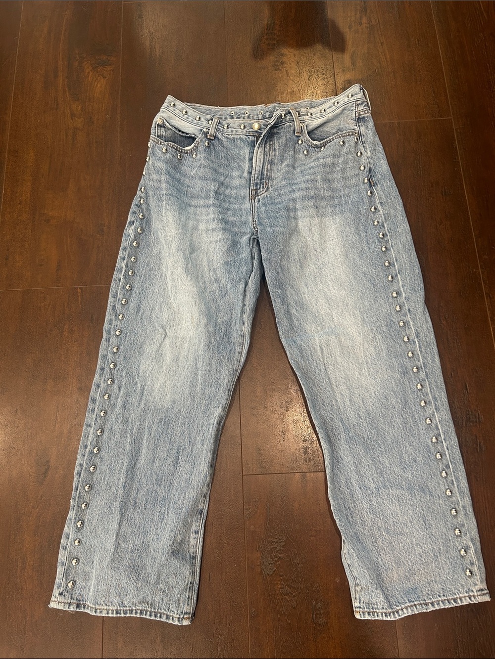 Pistola Lexi Bowed
Straight Denim. Satellite Wash